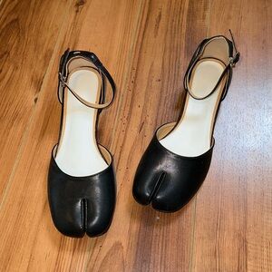 Split toe Tabi kitten heels